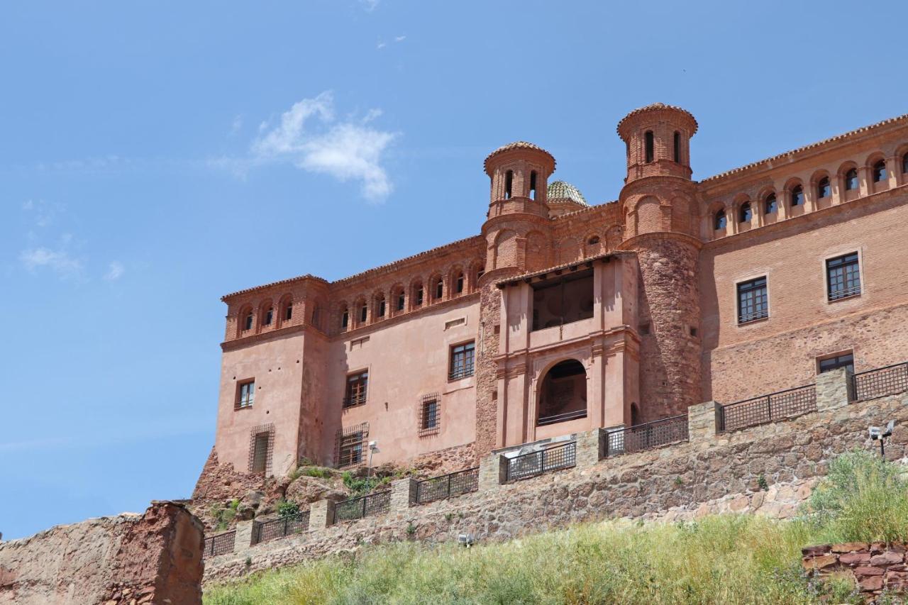 Hospederia Palacio Papa Luna Illueca Exterior foto